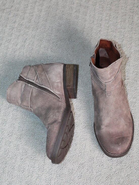 Born Shoes - Born Size 9.5 Brown Suede Side Zip Ankle Booties
